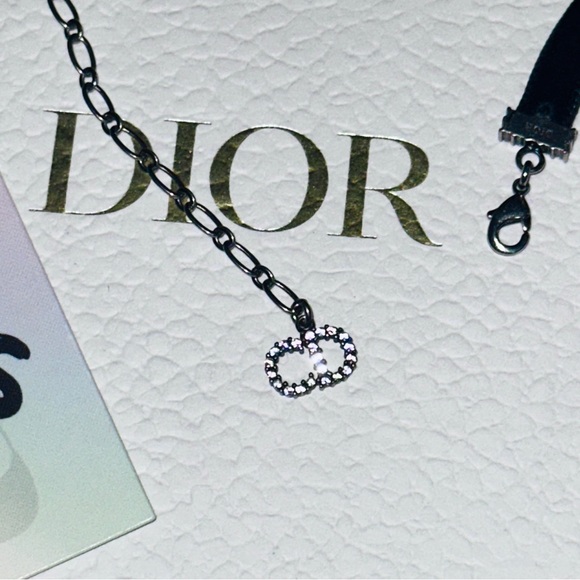 Dior: JADIOR Choker Rhinestone Logo Velvet Necklace - Picture 9 of 12